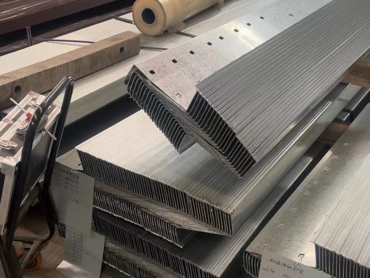 钢结构工程的施工周期一般需要多长时间？